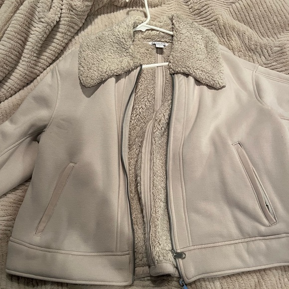 Athleta Jackets & Blazers - Athleta Women's Cream Sherpa-Lined Jacket Size L